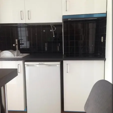 Pequeno Com Terraco Lisboa